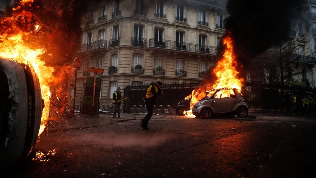 Is France burning because of gaming